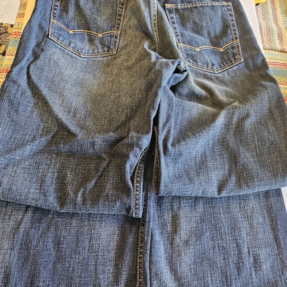 AE Men's Blue Jeans - Picture 4 of 4
